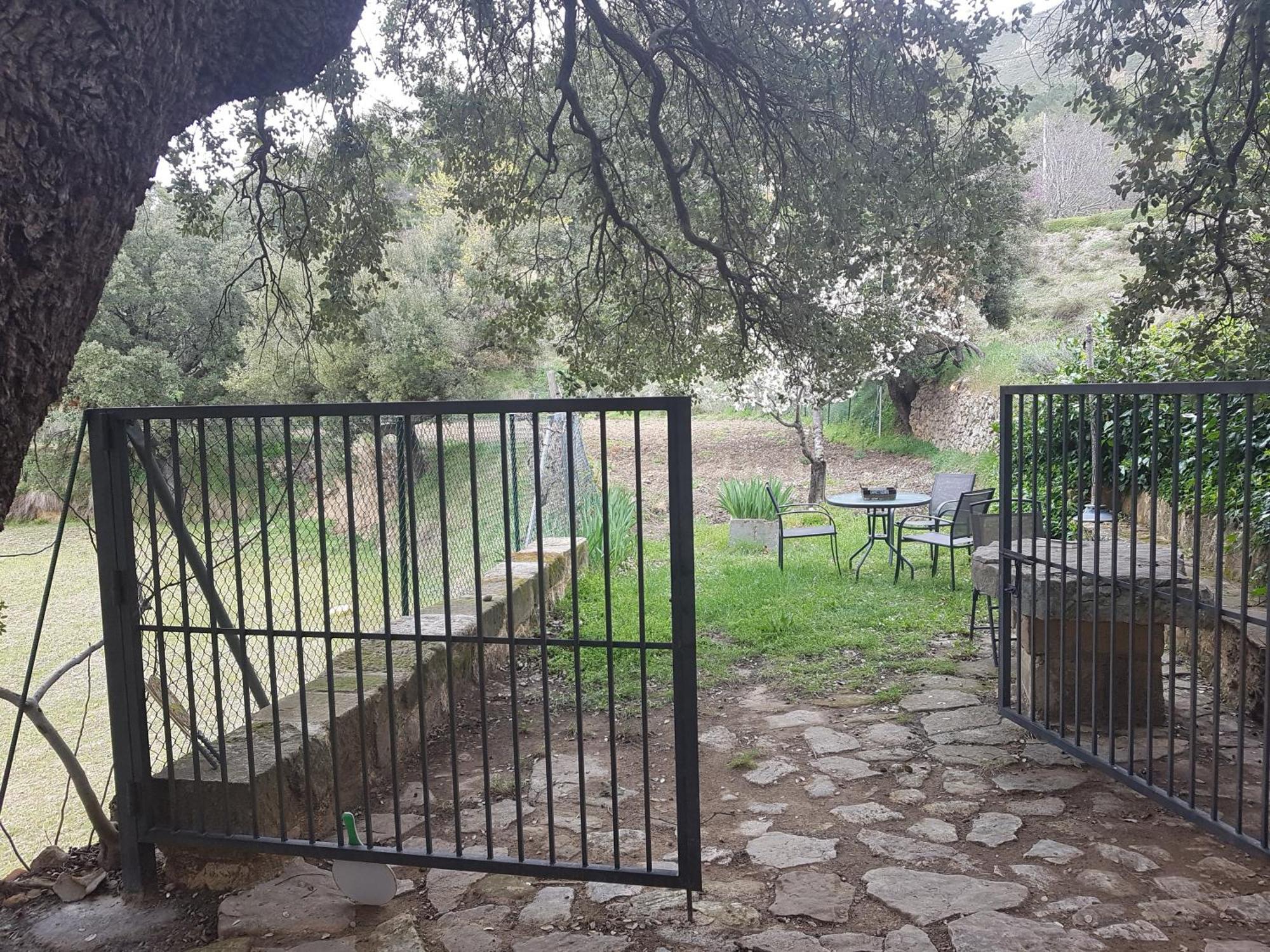Las Encinas Yeste Buitenkant foto